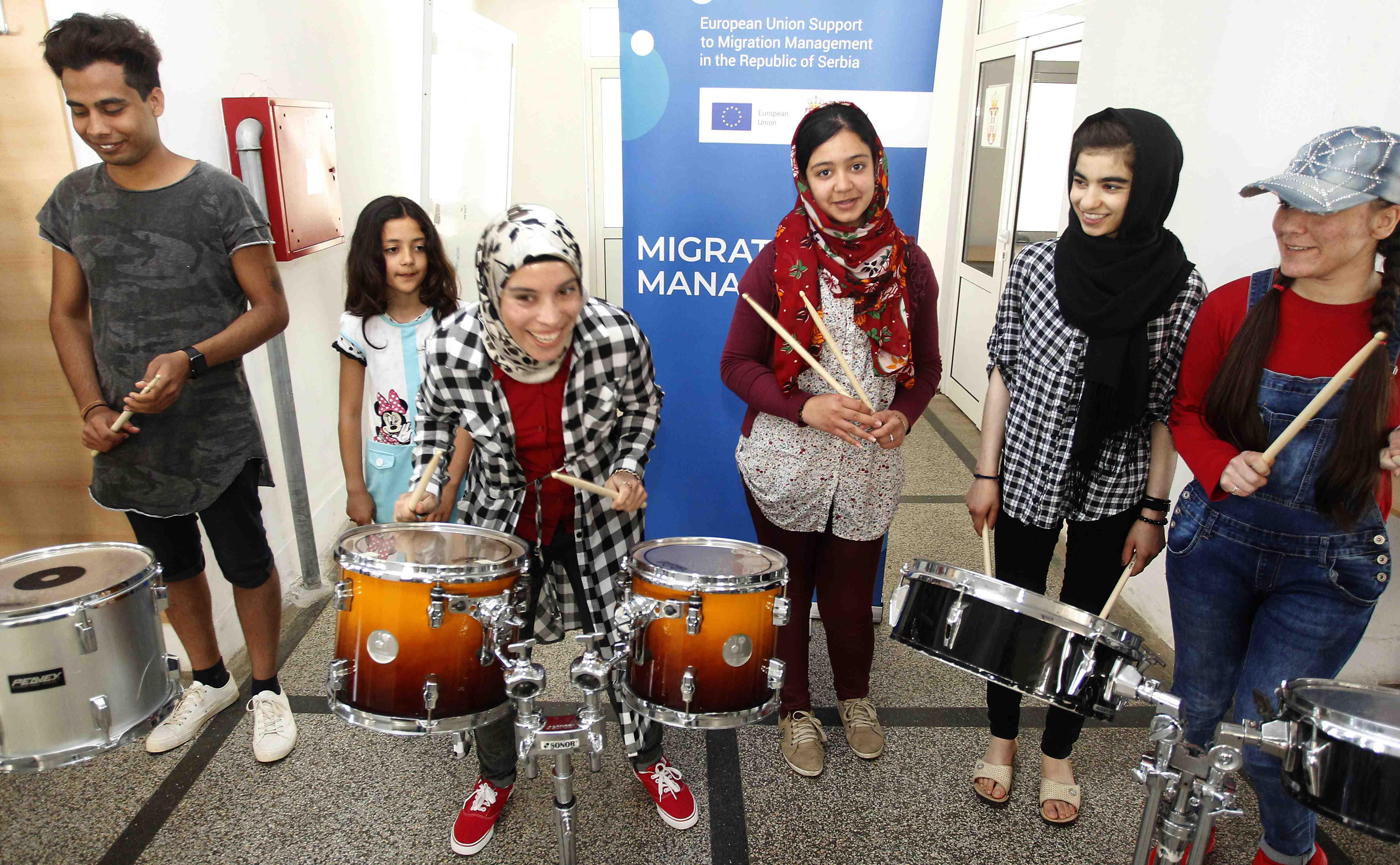 Percussion workshop for young migrants in Presevo and Pirot