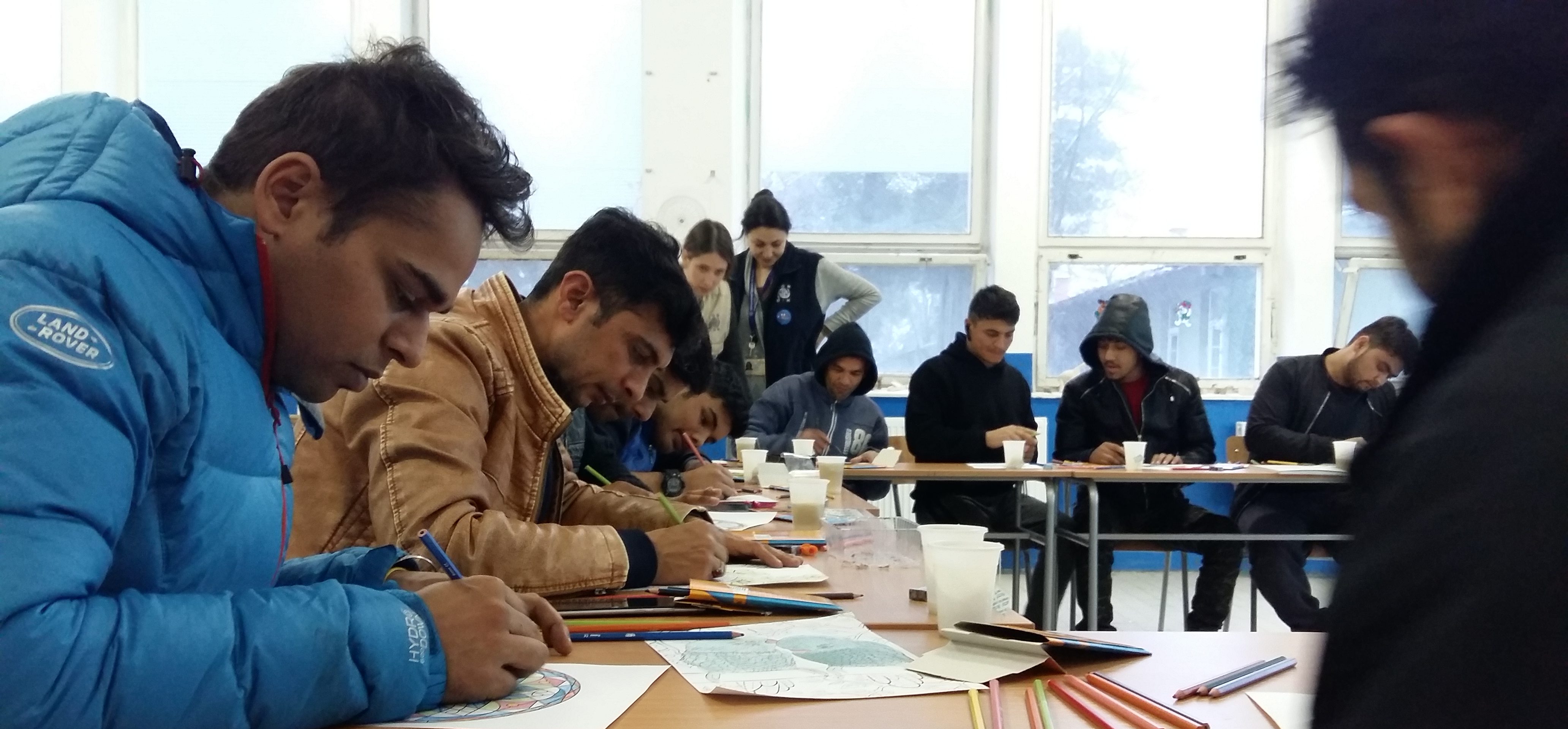 Painting workshops bringing good memories to migrants
