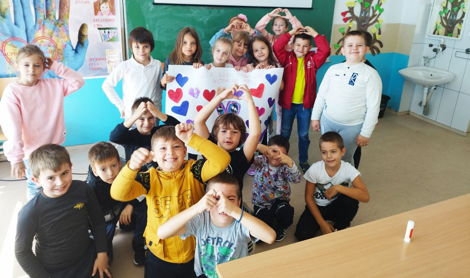 Migrant and refugee children attend schools in Vranje