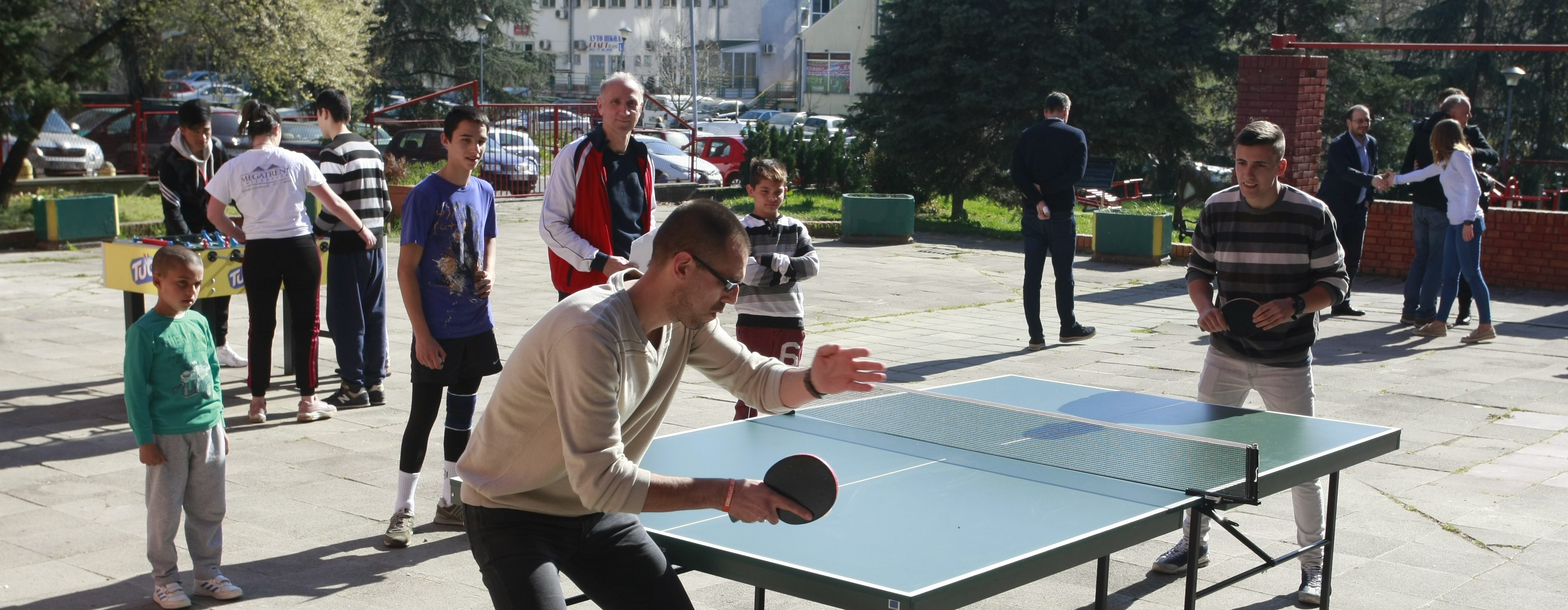 I migranti na teniskom turniru u Domu “Jovan Jovanović Zmaj” u Beogradu